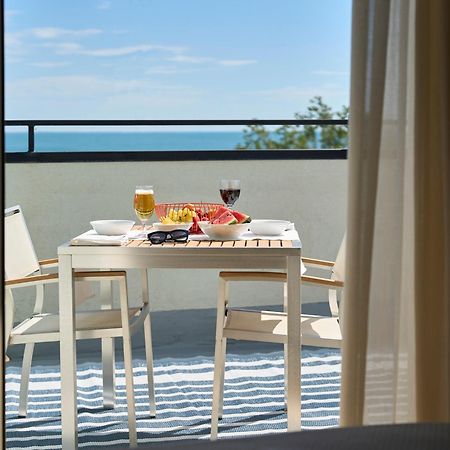 Hotel Dolores Cesenatico Buitenkant foto
