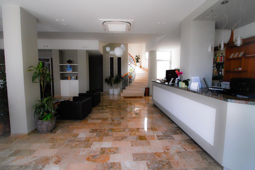 Hotel Dolores Cesenatico Buitenkant foto