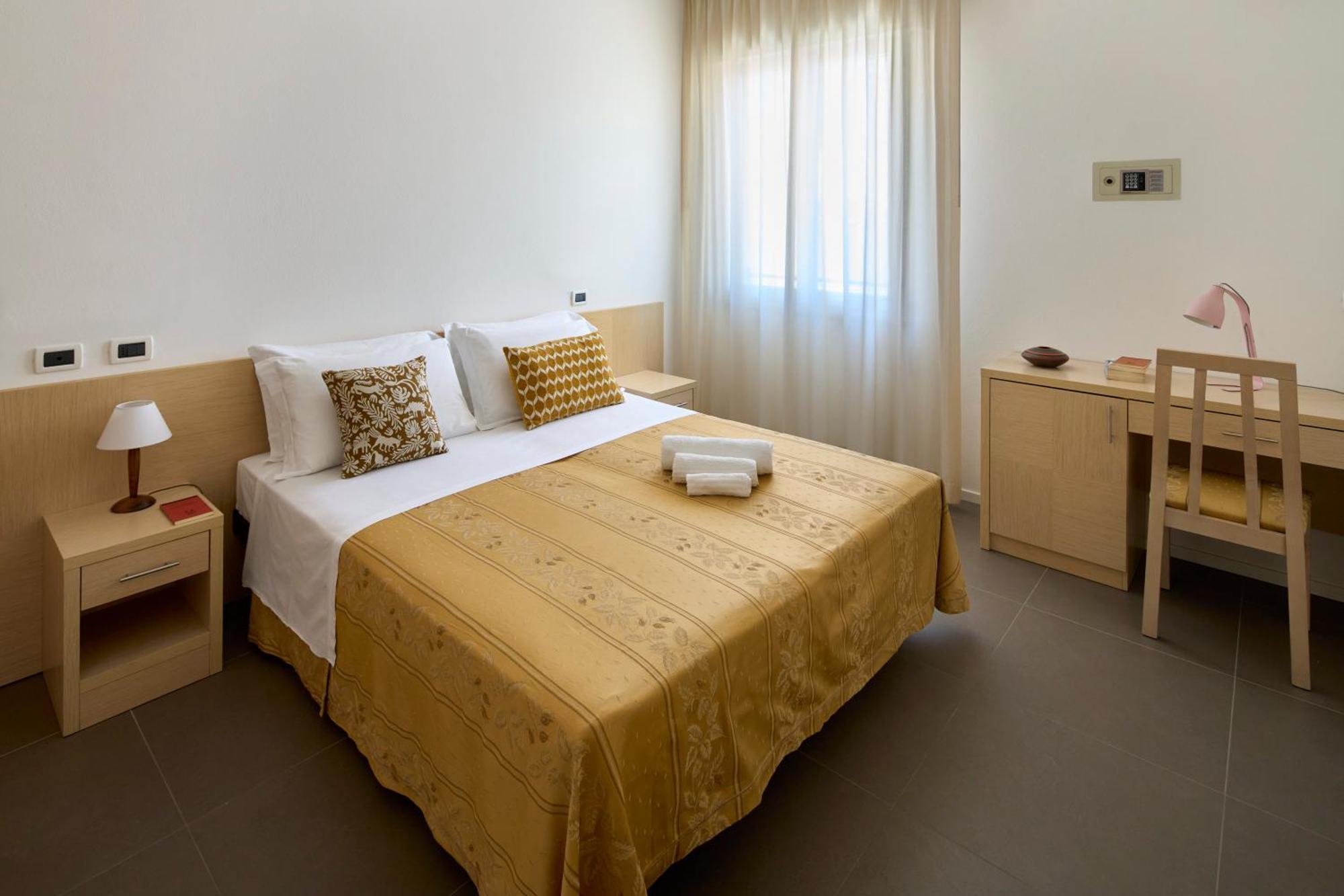 Hotel Dolores Cesenatico Buitenkant foto